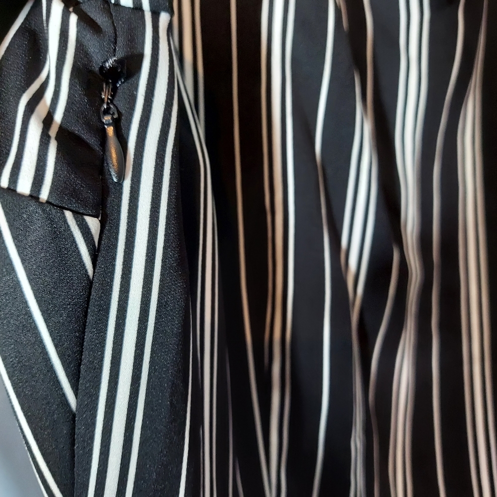 Tahari black and white striped dress size 6 - Picture 5 of 7